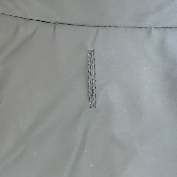 Wondershop at Target Gray Reflective Puffer Pet Vest Size M Up to 40lbs Cat Dog - Picture 8 of 11